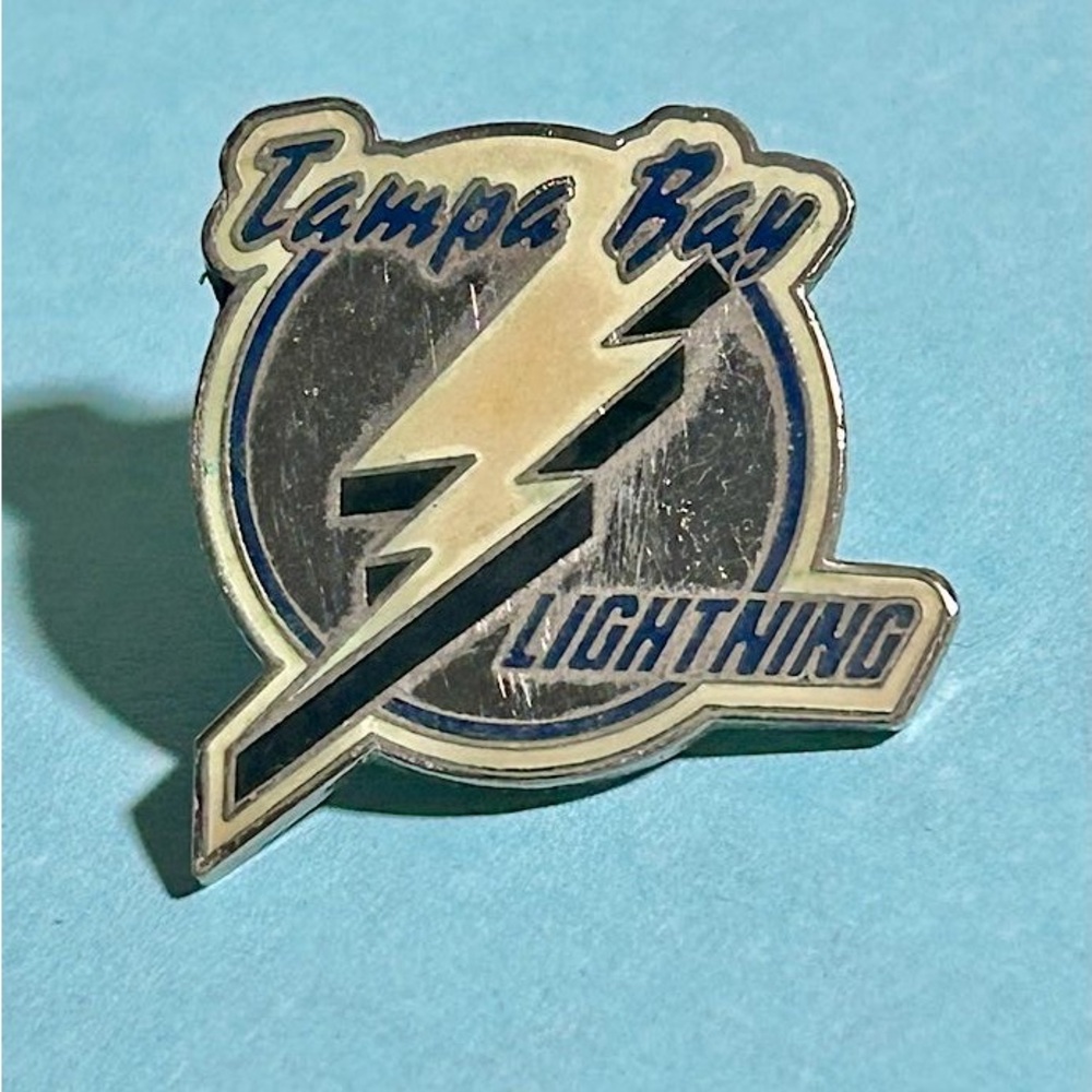 Tampa Bay Lightening NHL Logo Lapel or Hat Pin